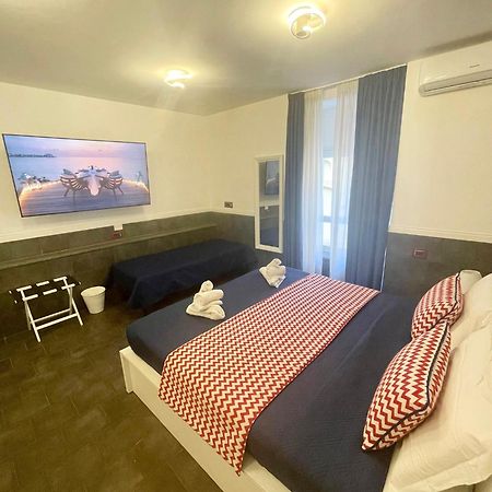 Yacht Club Angioino Hotel Napels Buitenkant foto