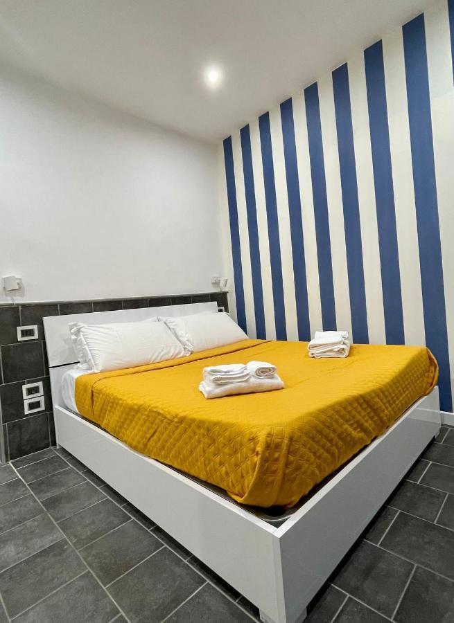 Yacht Club Angioino Hotel Napels Buitenkant foto