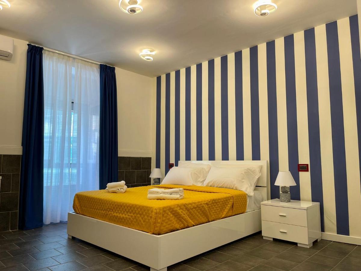 Yacht Club Angioino Hotel Napels Buitenkant foto