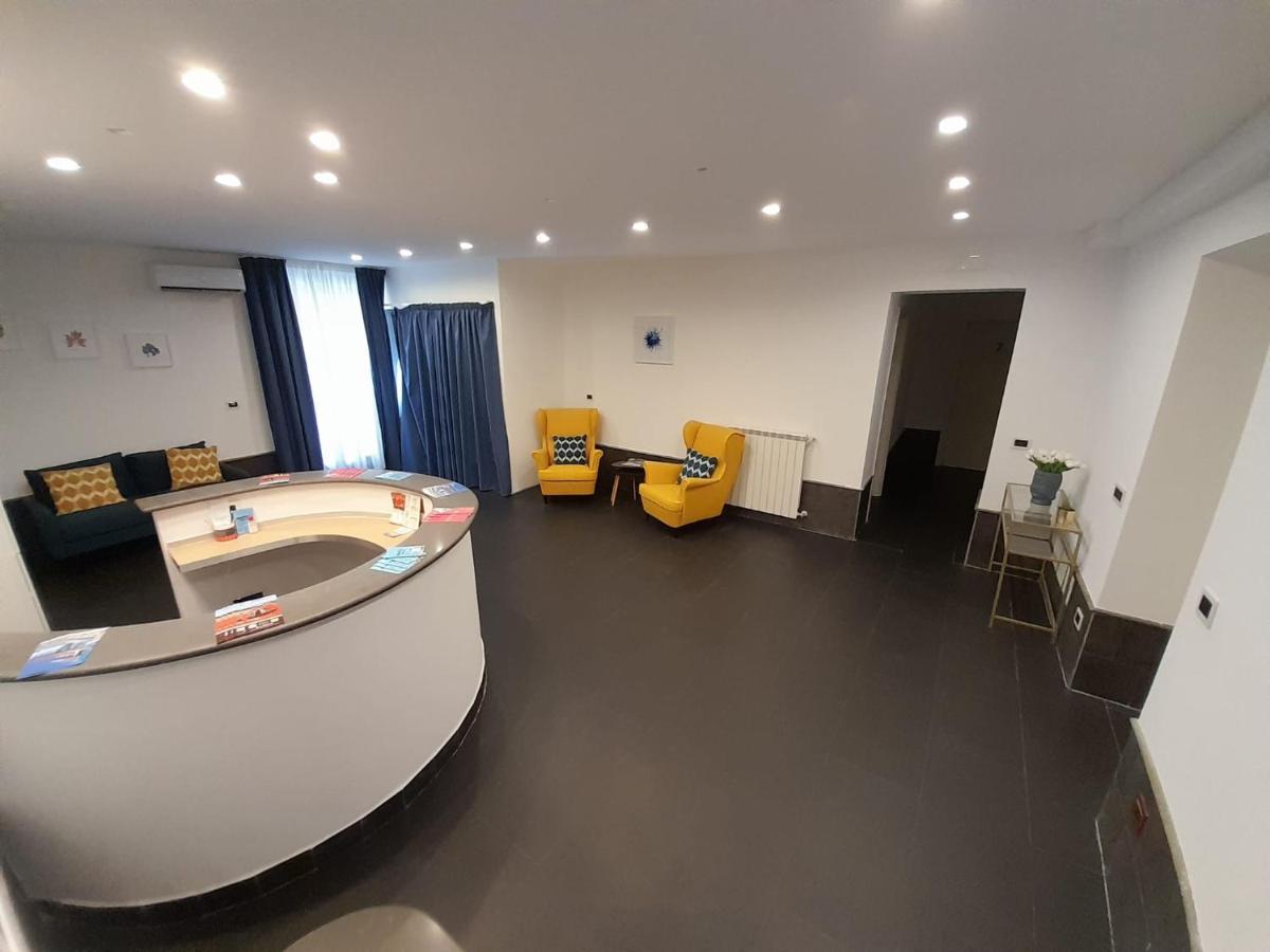 Yacht Club Angioino Hotel Napels Buitenkant foto