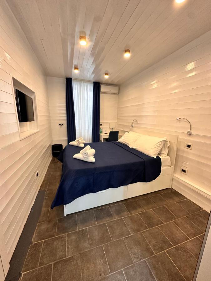 Yacht Club Angioino Hotel Napels Buitenkant foto