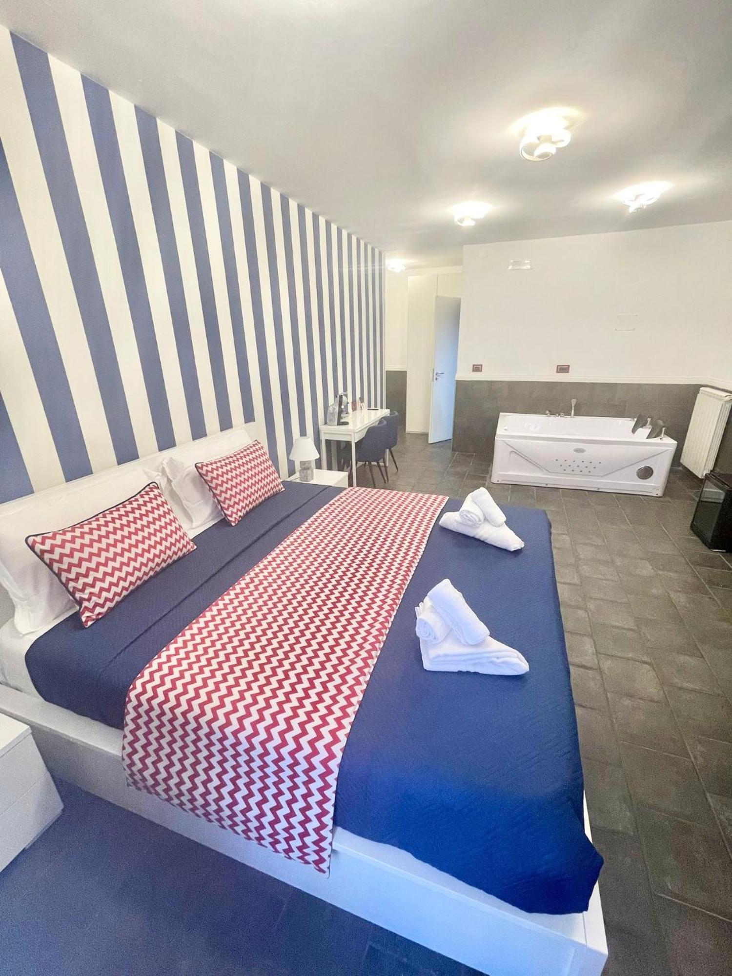 Yacht Club Angioino Hotel Napels Buitenkant foto